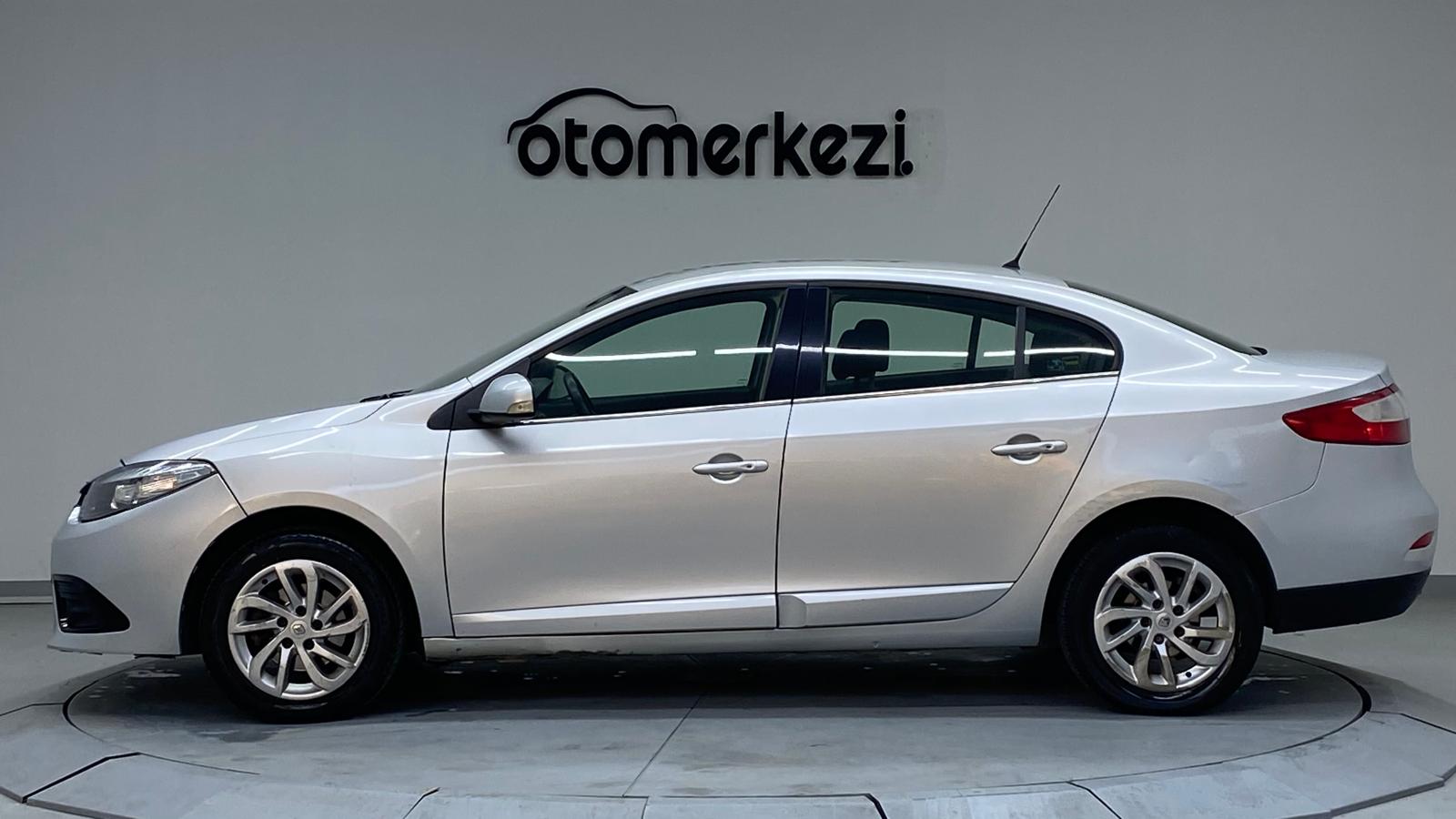 RENAULT FLUENCE 23